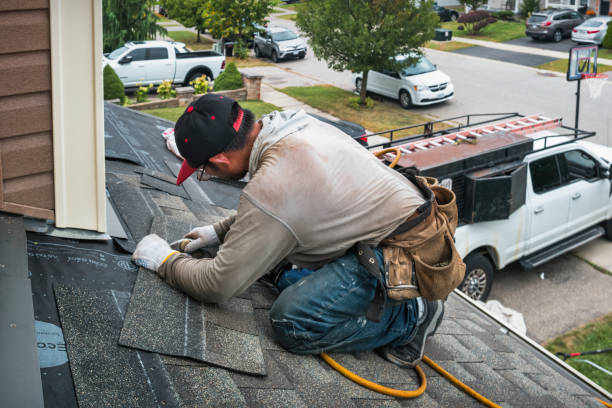 Professional Gutter Installation technician working in Clermont, GA